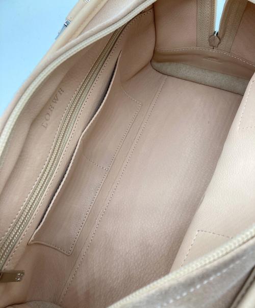LOEWE（ロエベ）LOEWE (ロエベ) アナグラムロゴハンドバッグ ピンクベージュの古着・服飾アイテム