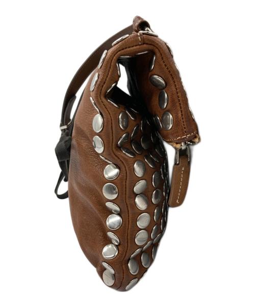 MARNI（マルニ）MARNI (マルニ) スタッズレザーショルダーバッグ ブラウンの古着・服飾アイテム