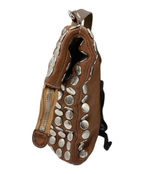 MARNI（マルニ）MARNI (マルニ) スタッズレザーショルダーバッグ ブラウンの古着・服飾アイテム