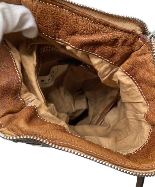 MARNI（マルニ）MARNI (マルニ) スタッズレザーショルダーバッグ ブラウンの古着・服飾アイテム