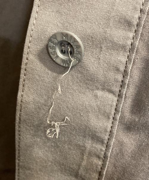 ISSEY MIYAKE（イッセイミヤケ）ISSEY MIYAKE (イッセイミヤケ) コート ベージュ サイズ:Ｍ－Ｌの古着・服飾アイテム