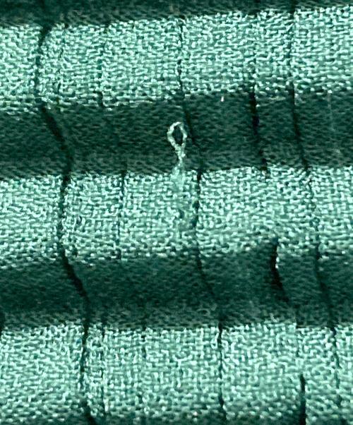 ISSEY MIYAKE（イッセイミヤケ）ISSEY MIYAKE (イッセイミヤケ) プリーツブラウス グリーン サイズ:Ｍの古着・服飾アイテム