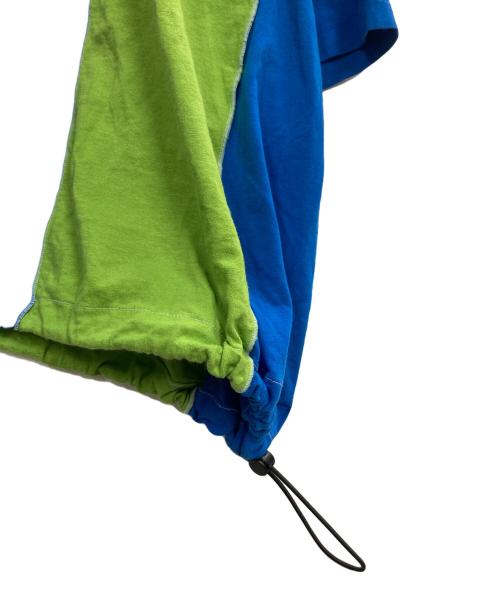 DISCOVERED（ディスカバード）DISCOVERED (ディスカバード) NEWSED TEE ブルー×グリーン サイズ:Fの古着・服飾アイテム