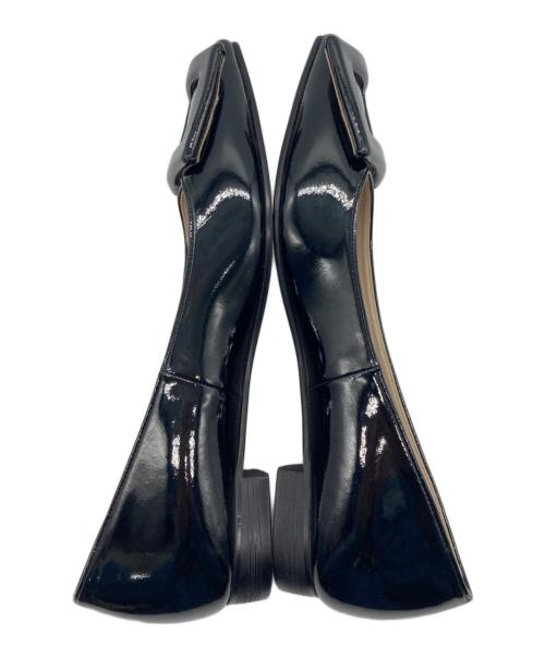OHGA（オオガ）OHGA (オオガ) ポインテッドトゥパテントパンプス ブラック サイズ:23cmの古着・服飾アイテム