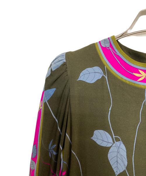 LEONARD（レオナール）LEONARD (レオナール) パワーショルダーボタニカル柄シルクワンピース グリーン サイズ:-の古着・服飾アイテム