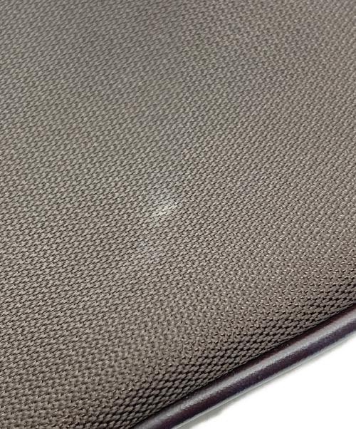 ISSEY MIYAKE（イッセイミヤケ）ISSEY MIYAKE (イッセイミヤケ) ショルダーバッグ ブラウンの古着・服飾アイテム