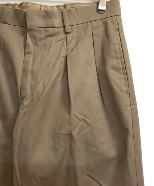 BIBLIOTHECA（ビブリアテカ）BIBLIOTHECA (ビブリアテカ) 2タックパンツ カーキ サイズ:Ｍの古着・服飾アイテム