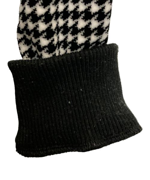 FRED PERRY（フレッドペリー）FRED PERRY (フレッドペリー) 千鳥柄ベロアトラックジャケット ブラック×ホワイト サイズ:ＳＳの古着・服飾アイテム