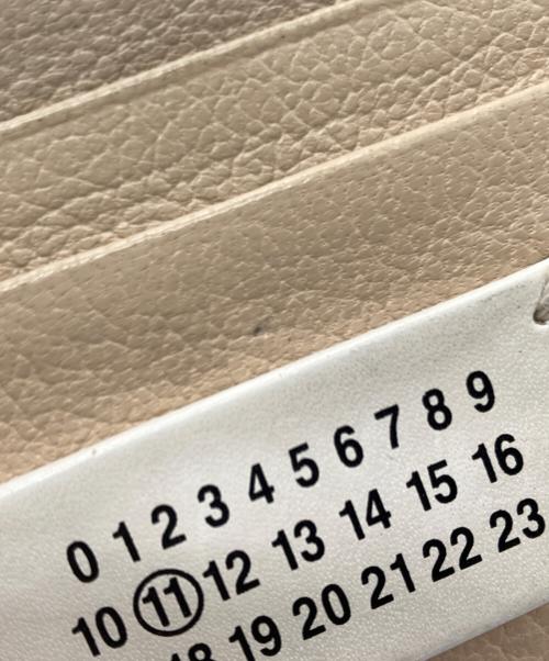 Maison Margiela（メゾンマルジェラ）Maison Margiela (メゾンマルジェラ) カードケース ベージュの古着・服飾アイテム