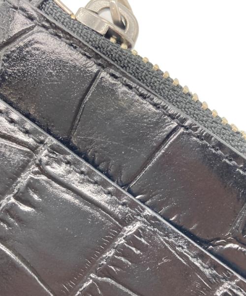 MARC JACOBS（マークジェイコブズ）MARC JACOBS (マークジェイコブズ) クロコエンボストップジップマルチウォレット ブラックの古着・服飾アイテム