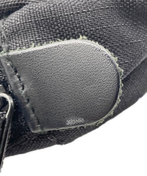 SUPREME（シュプリーム）SUPREME (シュプリーム) CORDURAショルダーポーチ ブラックの古着・服飾アイテム