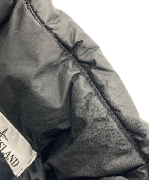 STONE ISLAND（ストーンアイランド）STONE ISLAND (ストーンアイランド) GARMENT DYED CRINKLE REPS RECYCLED NYLON DOWN/ナイロンダウンベスト ブラック サイズ:Lの古着・服飾アイテム