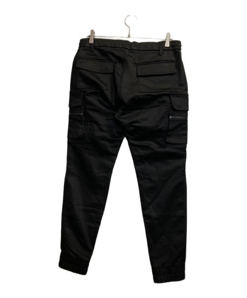 1PIU1UGUALE3 RELAX（ウノピゥウノウグァーレトレ リラックス）1PIU1UGUALE3 RELAX (ウノピゥウノウグァーレトレ リラックス) スリムカーゴパンツ ブラック サイズ:Ｌの古着・服飾アイテム