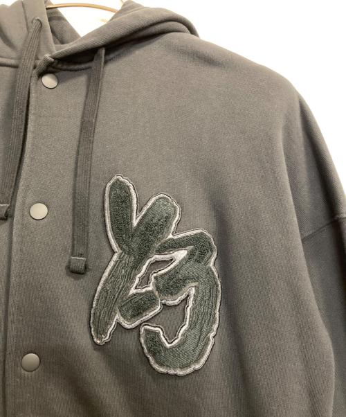 Y-3（ワイスリー）Y-3 (ワイスリー) フロントロゴフーデッドジャケット ブラック サイズ:ＸＳの古着・服飾アイテム