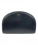 A.P.C.アーペーセー）の古着「ハーフムーンショルダーバッグ」｜ブラック