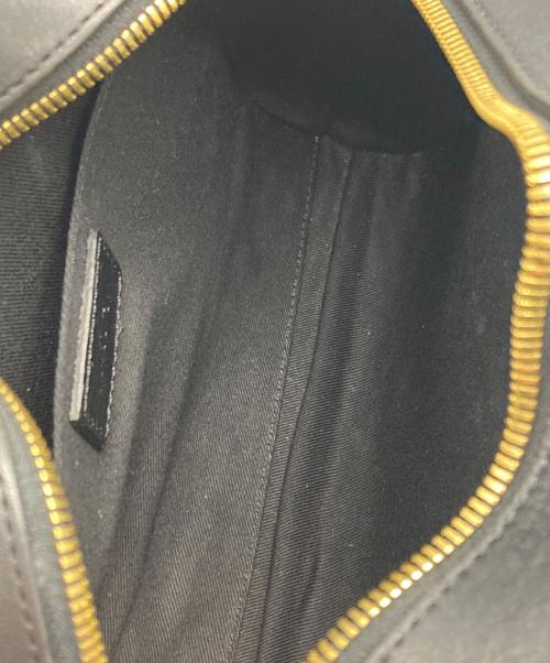 A.P.C.（アーペーセー）A.P.C. (アーペーセー) ハーフムーンショルダーバッグ ブラックの古着・服飾アイテム