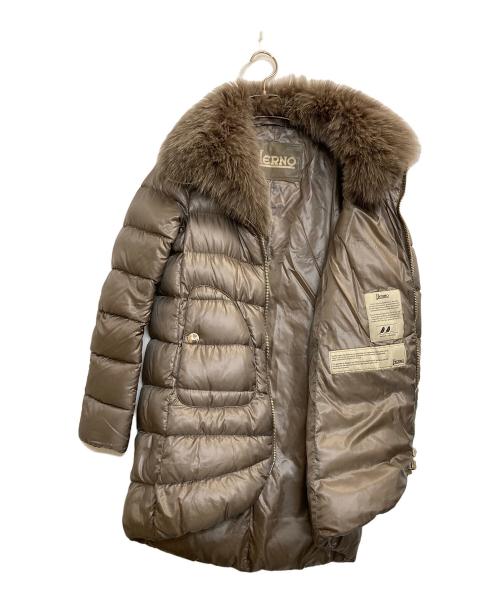HERNO（ヘルノ）HERNO (ヘルノ) ファー付ミドルダウンジャケット ベージュ サイズ:40の古着・服飾アイテム
