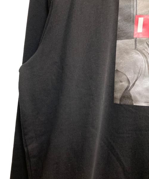 ARMANI EXCHANGE（アルマーニ エクスチェンジ）ARMANI EXCHANGE (アルマーニ エクスチェンジ) フォト＆メッセージデザイン スウェットパーカ ブラック サイズ:Lの古着・服飾アイテム