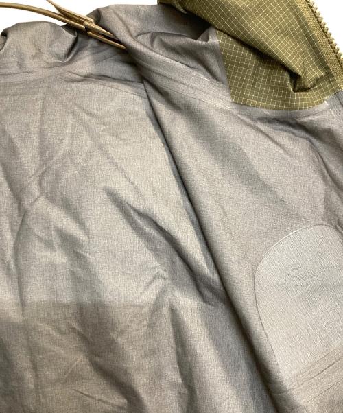ARC'TERYX（アークテリクス）ARC'TERYX (アークテリクス) Alpha Lightweight Jacket カーキ サイズ:Mの古着・服飾アイテム