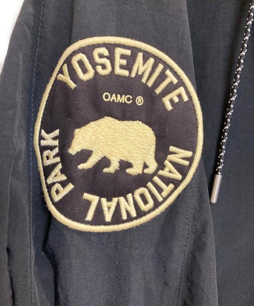 OAMC（オーエーエムシー）OAMC (オーエーエムシー) ナイロンコート ブラック サイズ:Ｍの古着・服飾アイテム