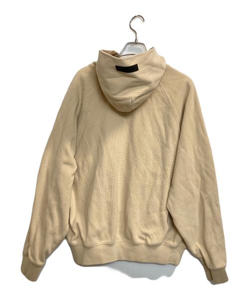 FOG ESSENTIALS（フィアオブゴッド エッセンシャル）FOG ESSENTIALS (フィアオブゴッド エッセンシャル) フロントロゴラグランワッフルパーカー ベージュ サイズ:Sの古着・服飾アイテム