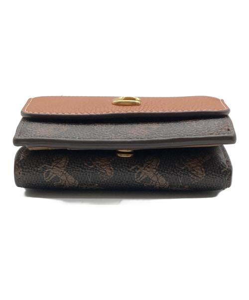 COACH（コーチ）COACH (コーチ) エッセンシャル ミニ トライフォールドホース＆キャリッジ  三つ折り財布 ブラウン 未使用品の古着・服飾アイテム