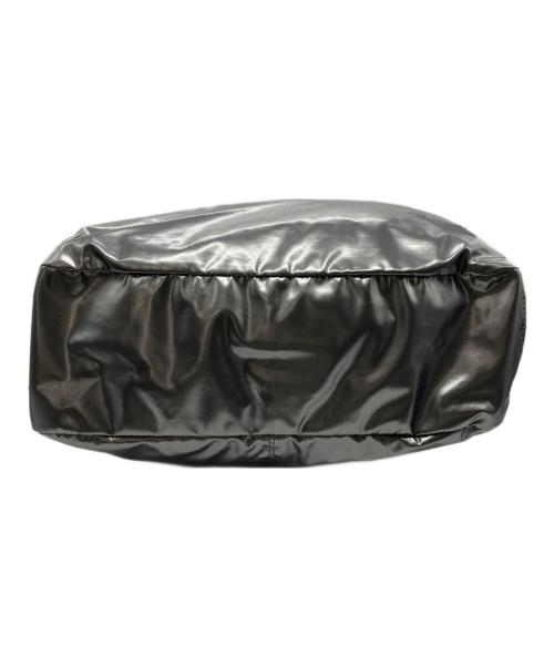 jack gomme（ジャックゴム）jack gomme (ジャックゴム) メタリックショルダーバッグ シルバーの古着・服飾アイテム