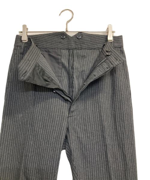 Vivienne Westwood man（ヴィヴィアン ウェストウッド マン）Vivienne Westwood man (ヴィヴィアン ウェストウッド マン) レイヤードライクストライプスーツ ブラック サイズ:44の古着・服飾アイテム