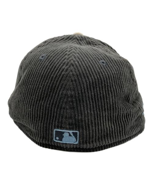 New Era（ニューエラ）New Era (ニューエラ) オーロラ刺繍コーデュロイキャップ グレーの古着・服飾アイテム