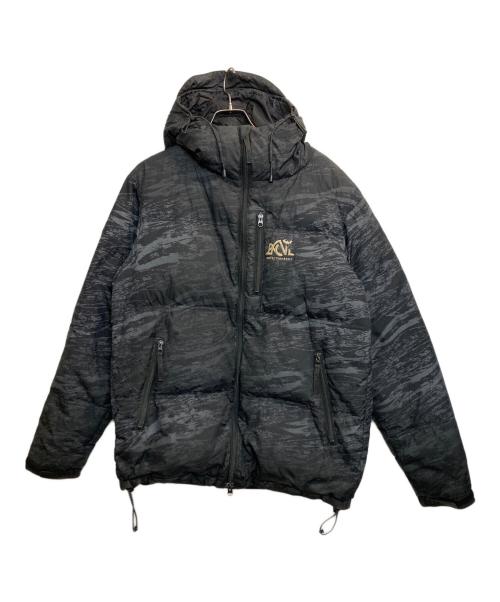 NANGA（ナンガ）NANGA (ナンガ) BACK CHANNEL (バックチャンネル) HOODED DOWN JACKET ブラック サイズ:XLの古着・服飾アイテム