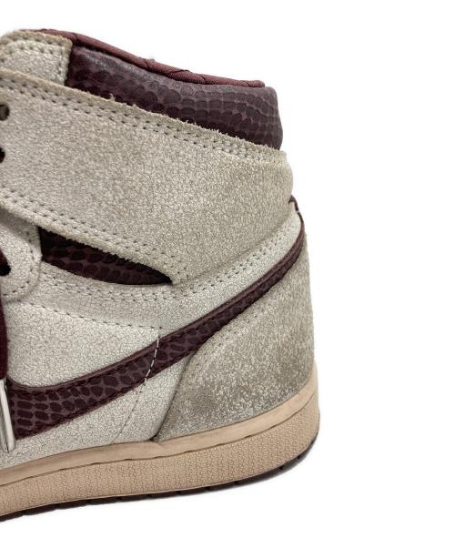 NIKE（ナイキ）NIKE (ナイキ) A Ma Maniere (ア・マ・マニエール) AIR JORDAN 1 RETRO HI OG / エアジョーダン ホワイト×ボルドー サイズ:US9.5の古着・服飾アイテム