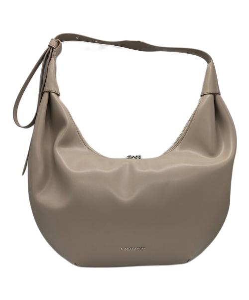 CHARLES & KEITH（チャールズアンドキース）CHARLES & KEITH (チャールズアンドキース) カーブホーボーバッグ ベージュの古着・服飾アイテム