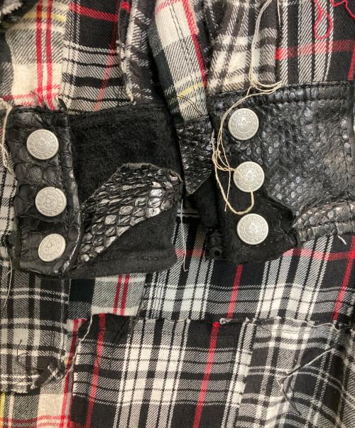 BACK BONE（バックボーン）BACK BONE (バックボーン) パンクパイソンドッキングシャツ ブラック×ホワイト サイズ:Ｓの古着・服飾アイテム