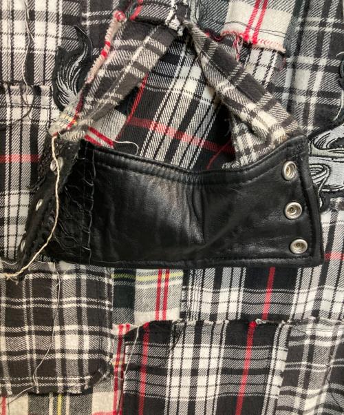 BACK BONE（バックボーン）BACK BONE (バックボーン) パンクパイソンドッキングシャツ ブラック×ホワイト サイズ:Ｓの古着・服飾アイテム