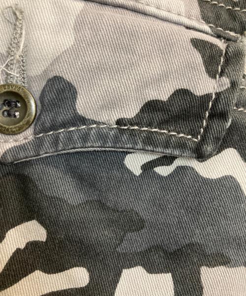 LEVI'S（リーバイス）LEVI'S (リーバイス) カモフラパンツ ブラック×グレー サイズ:W32の古着・服飾アイテム