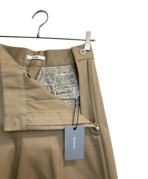 Rumche（ラムシェ）Rumche (ラムシェ) タックワイドパンツ ベージュ サイズ:Ｍの古着・服飾アイテム