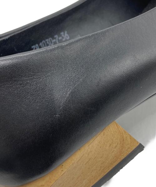 yuko imanishi（ユウコイマニシ）yuko imanishi (ユウコイマニシ) Vカットスクエアトゥウッドソールパンプス ブラック サイズ:36の古着・服飾アイテム