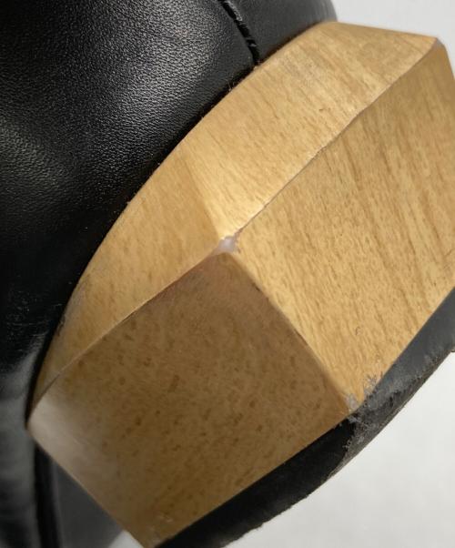 yuko imanishi（ユウコイマニシ）yuko imanishi (ユウコイマニシ) Vカットスクエアトゥウッドソールパンプス ブラック サイズ:36の古着・服飾アイテム