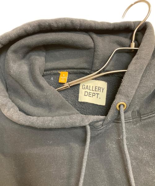 GALLERY DEPT（ギャラリー デプト）GALLERY DEPT (ギャラリー デプト) リペア加工ロゴプルオーバーパーカー ブラック サイズ:Ⅼの古着・服飾アイテム