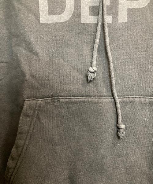 GALLERY DEPT（ギャラリー デプト）GALLERY DEPT (ギャラリー デプト) リペア加工ロゴプルオーバーパーカー ブラック サイズ:Ⅼの古着・服飾アイテム