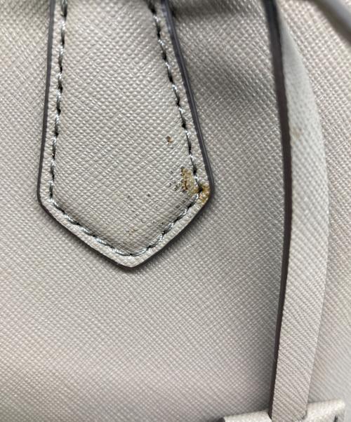 TORY BURCH（トリーバーチ）TORY BURCH (トリーバーチ) 2WAYショルダーバッグ グレージュの古着・服飾アイテム