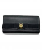 Salvatore Ferragamoサルヴァトーレ フェラガモ）の古着「ヴァラリボンレザー長財布」