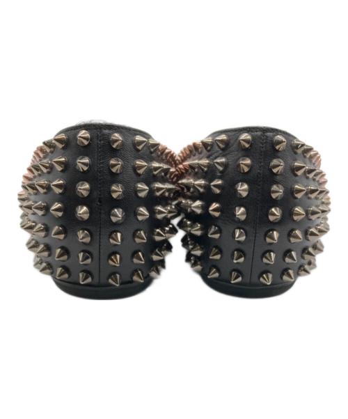 Christian Louboutin（クリスチャン・ルブタン）Christian Louboutin (クリスチャン・ルブタン) スタッズポインテッドトゥフラットパンプス ブラック サイズ:381/2の古着・服飾アイテム