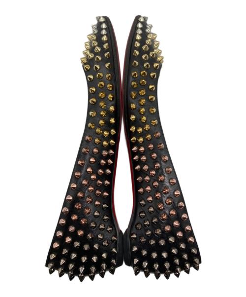 Christian Louboutin（クリスチャン・ルブタン）Christian Louboutin (クリスチャン・ルブタン) スタッズポインテッドトゥフラットパンプス ブラック サイズ:381/2の古着・服飾アイテム