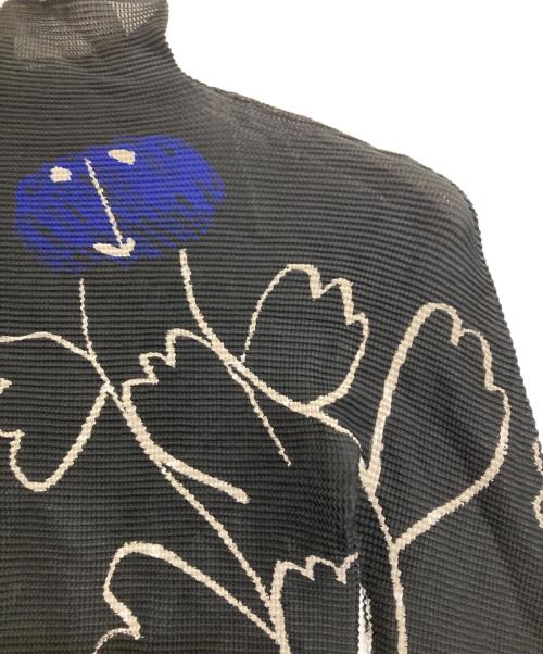 me ISSEY MIYAKE（ミーイッセイ ミヤケ）me ISSEY MIYAKE (ミーイッセイ ミヤケ) プリーツカットソー ブラック サイズ:記載なしの古着・服飾アイテム