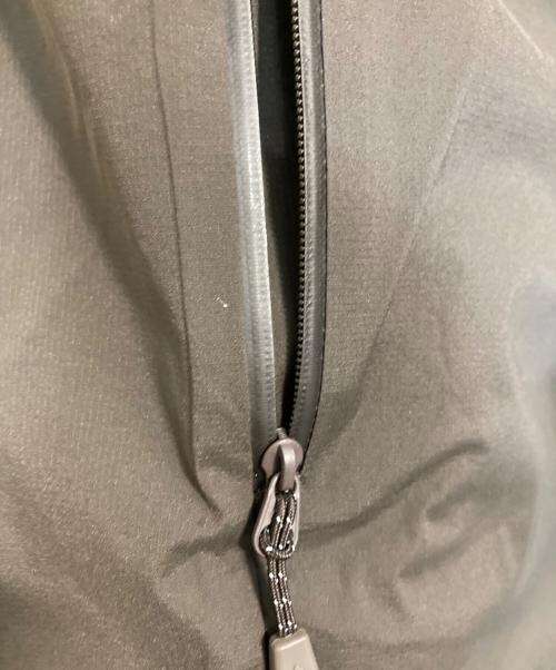 mont-bell（モンベル）mont-bell (モンベル) クリマエア リバーシブル ジャケット グリーン×ブラウン サイズ:ＸＬの古着・服飾アイテム