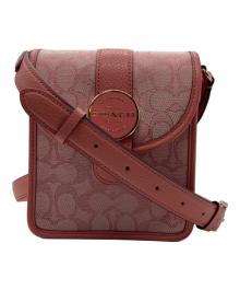 COACH（コーチ）の古着「ノース/サウスロニーシグネチャークロスボディバッグ」｜ピンク