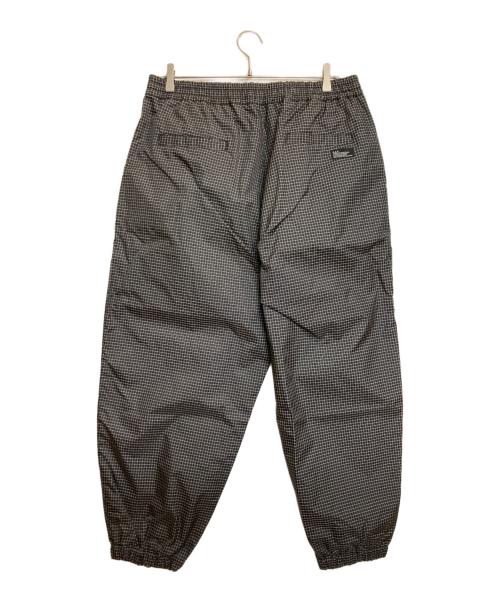 FAT（エフエーティー）FAT (エフエーティー) X-WINDY / SPECTRAファイバーXグリッドリップストップトラックパンツ ブラック×ホワイト サイズ:FATの古着・服飾アイテム