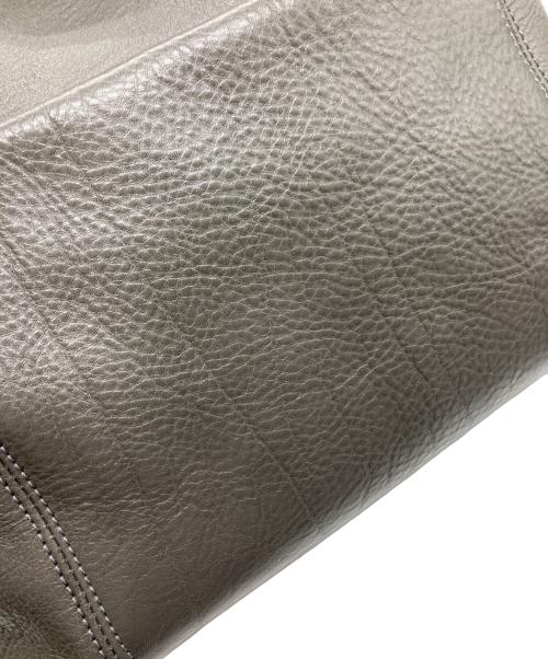 HIROFU（ヒロフ）HIROFU (ヒロフ) ヴィータ レザーハンドバッグ グレーの古着・服飾アイテム