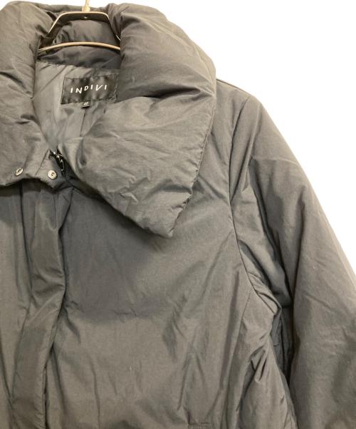 INDIVI（インディヴィ）INDIVI (インディヴィ) ステッチレス ショートダウンコート ブラック サイズ:40の古着・服飾アイテム